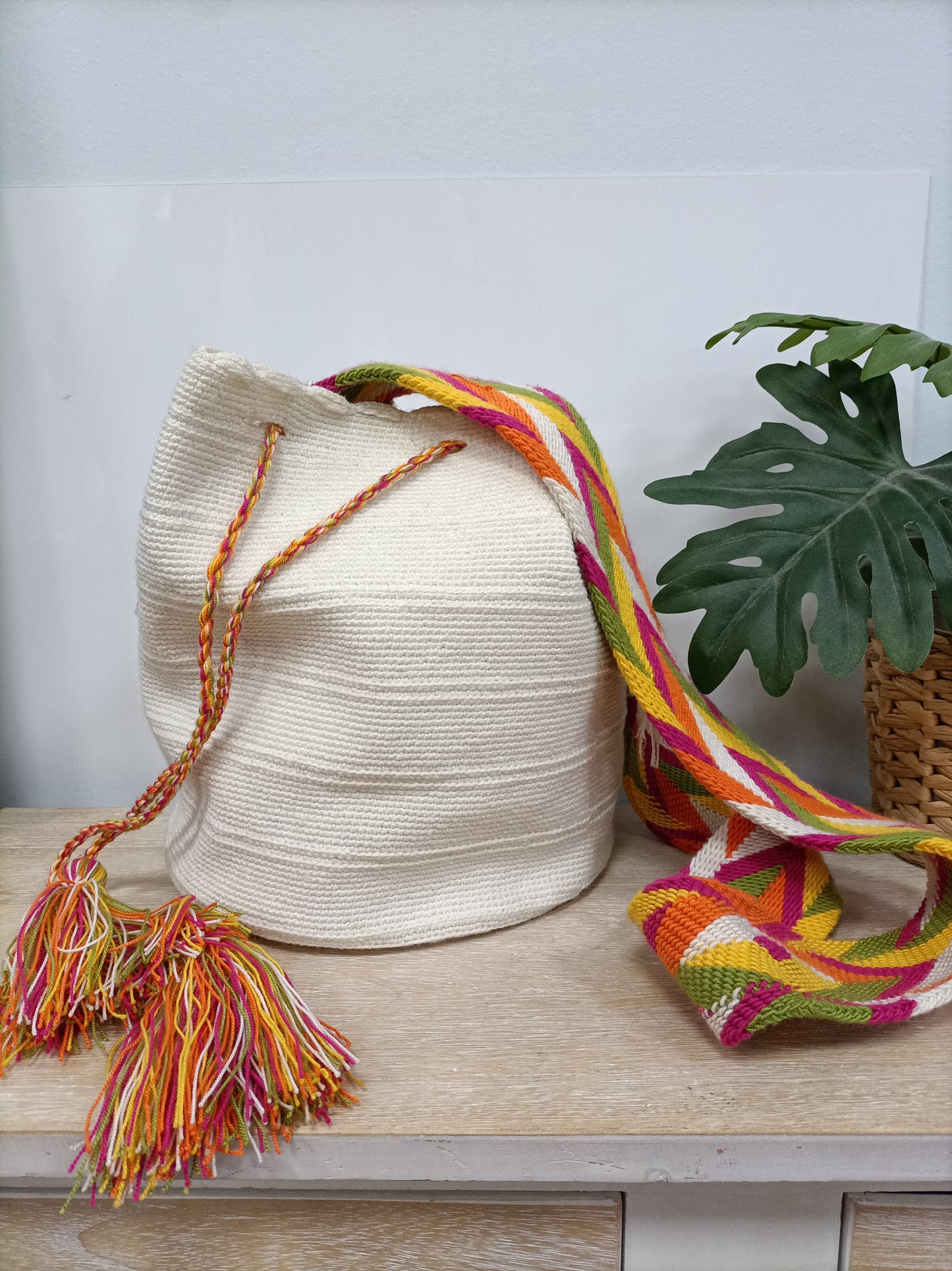 OTRAS. Wayuu beige crudo