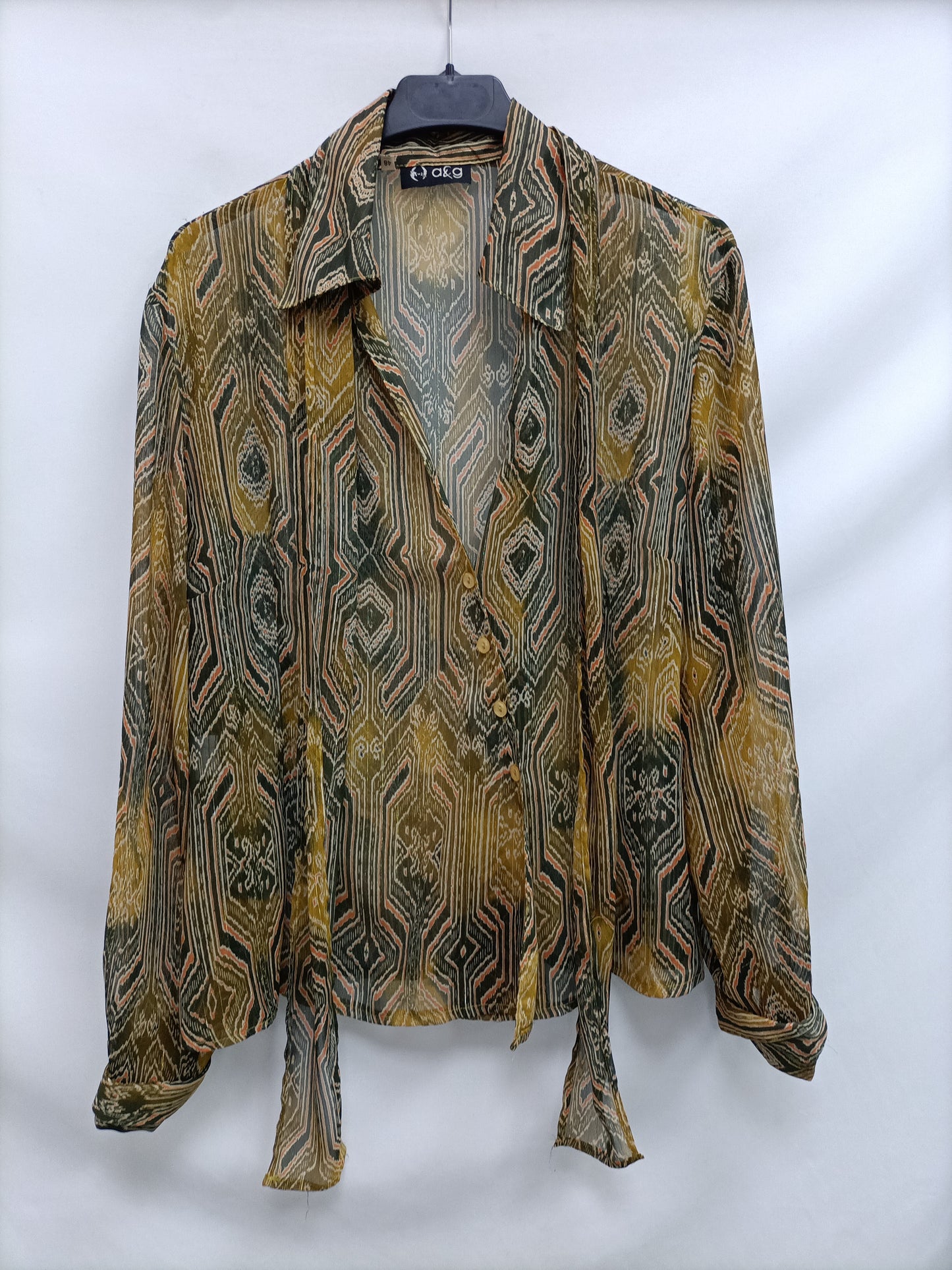 A&G. Blusa estampada hilos T.48(s/m)
