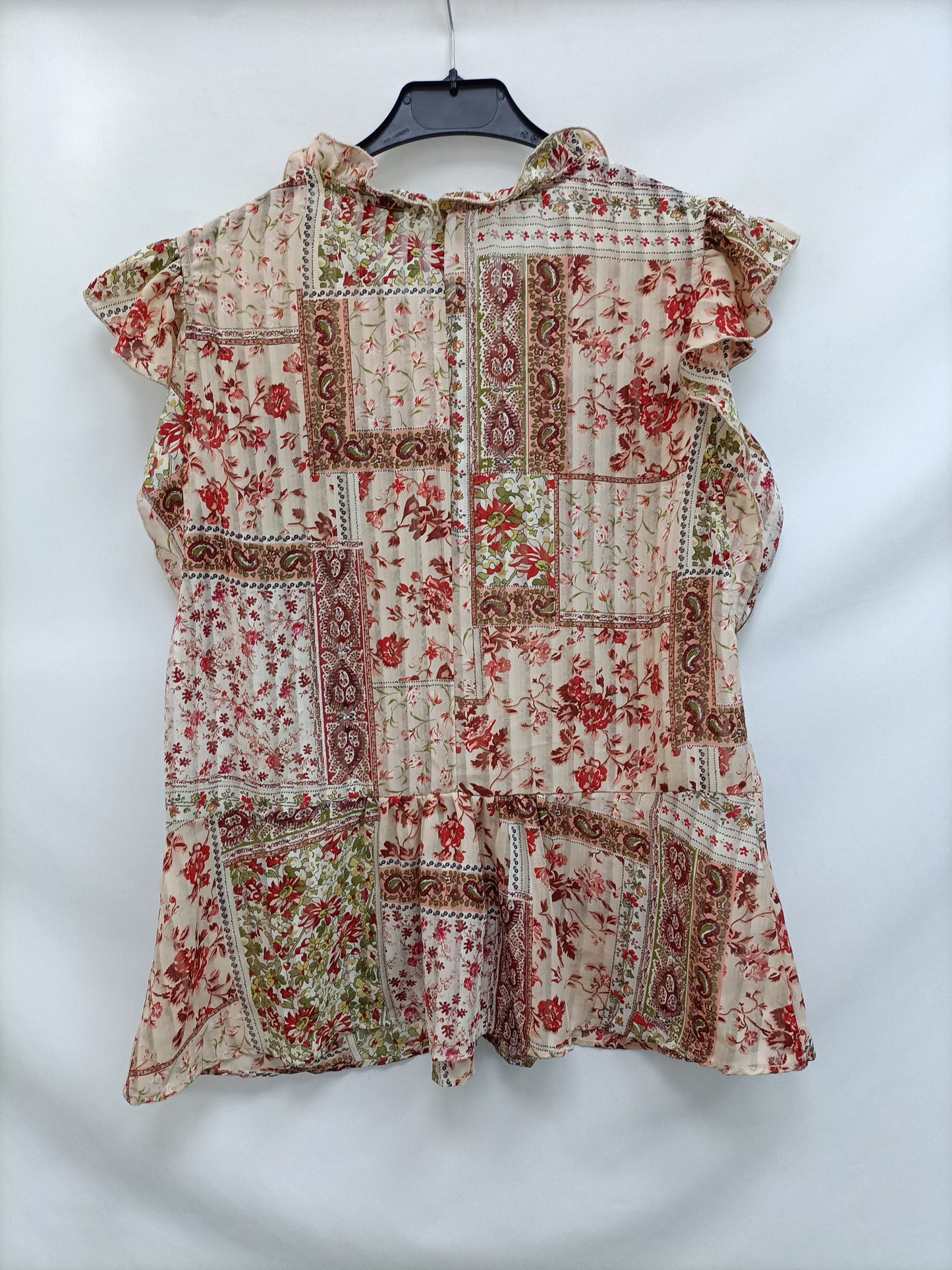 OTHERS. Pink floral blouse Your