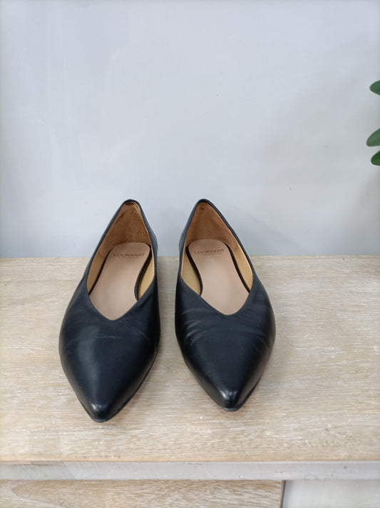 MarketLOOKXART.Manoletinas negras T.39