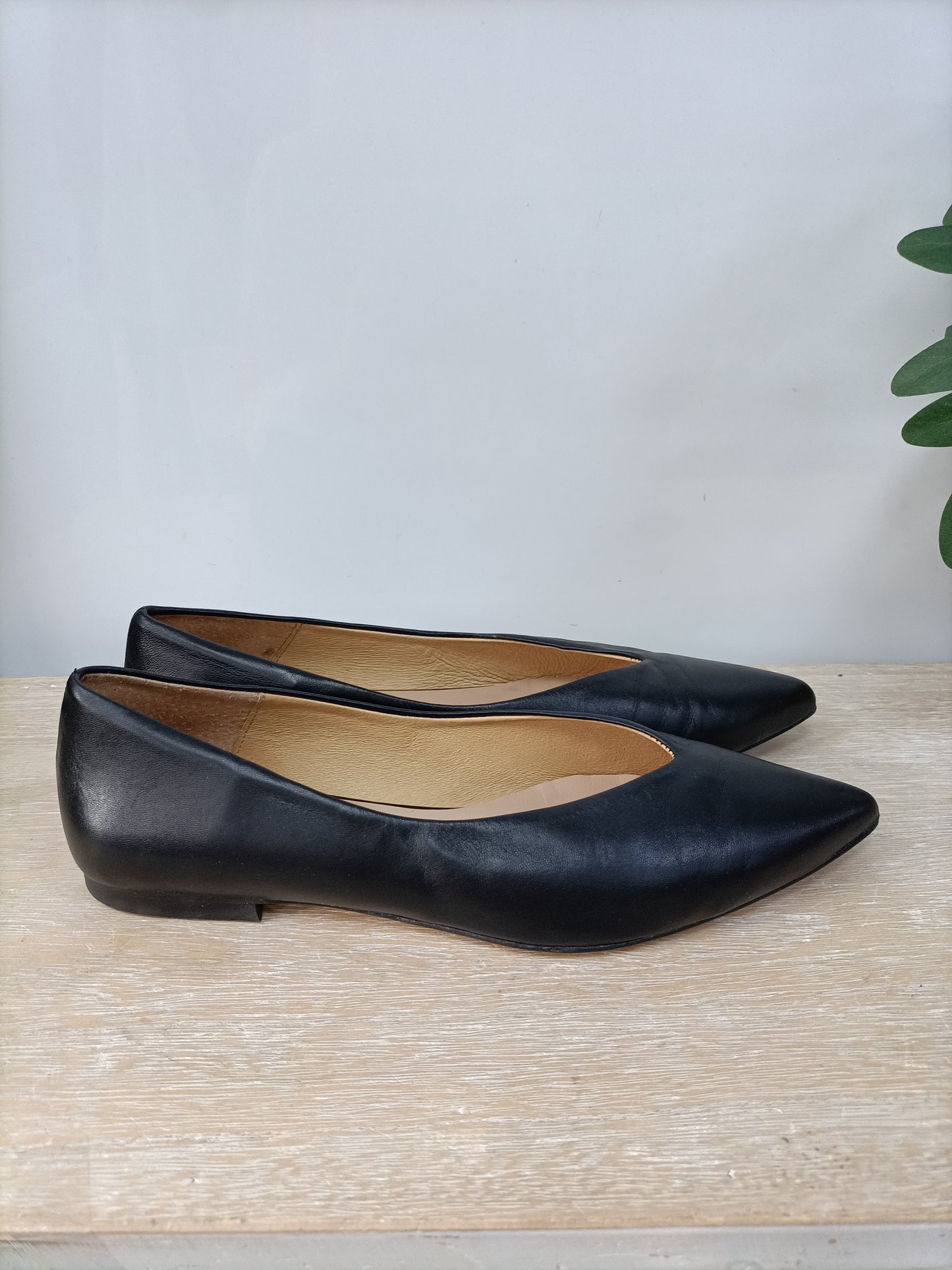 MarketLOOKXART.Manoletinas negras T.39