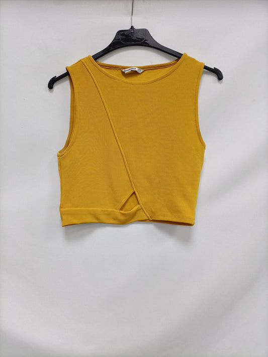 STRADIVARIUS. Top mostaza T.m