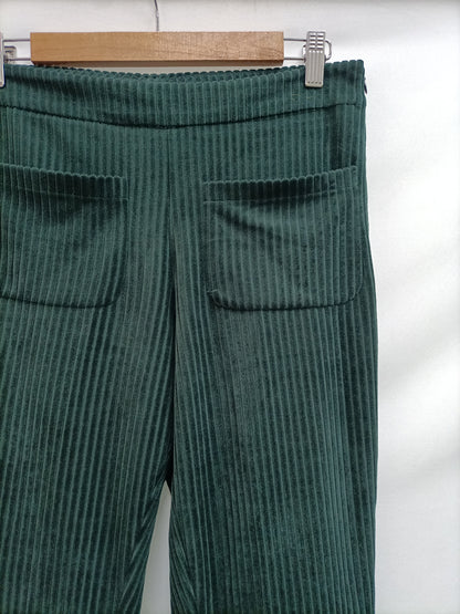 ERRE. Pantalón verde pana T.s