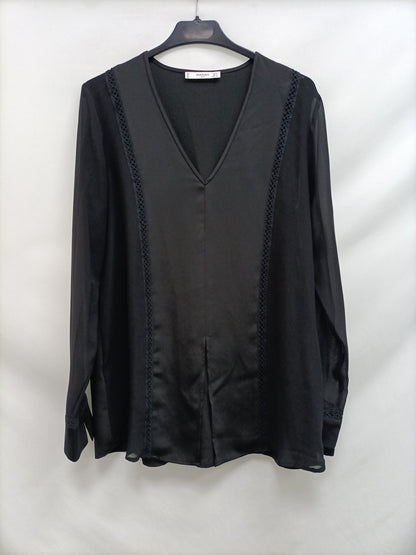 MANGO.  blusa negra fluida T.S