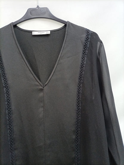 MANGO.  blusa negra fluida T.S