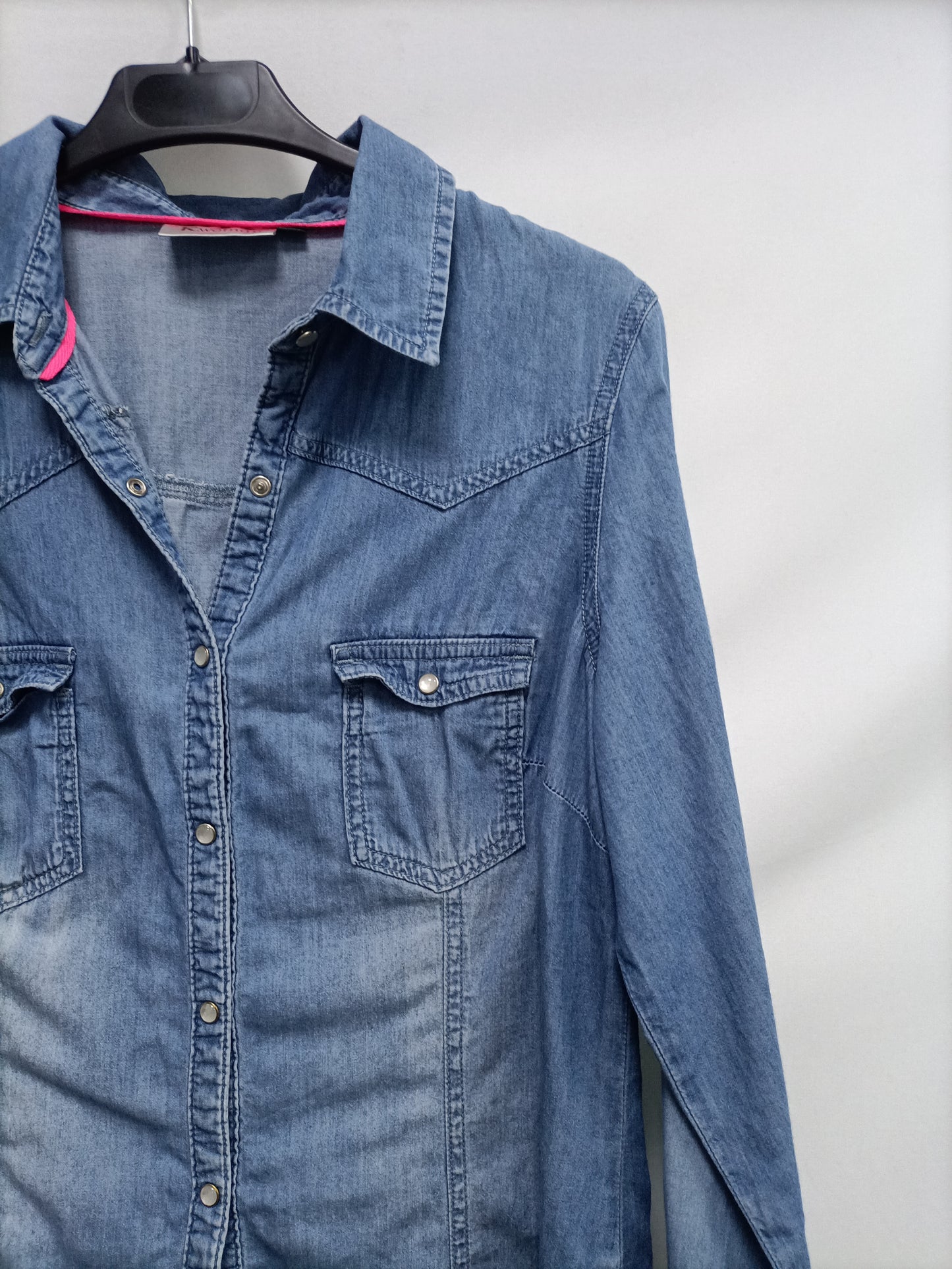 K. WOMAN. Camisa vaquera T.40