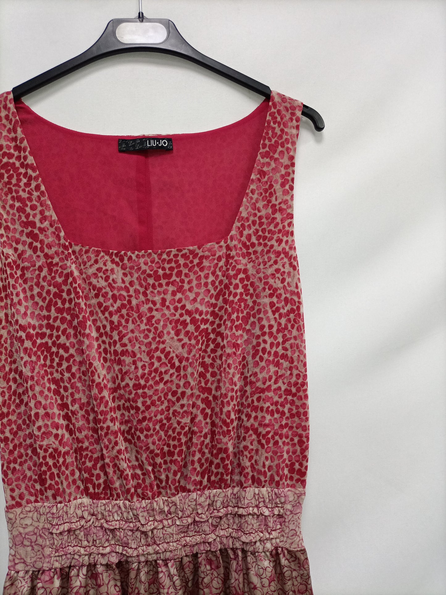 LUI JO. Printed dress in pink/red tones. Yours