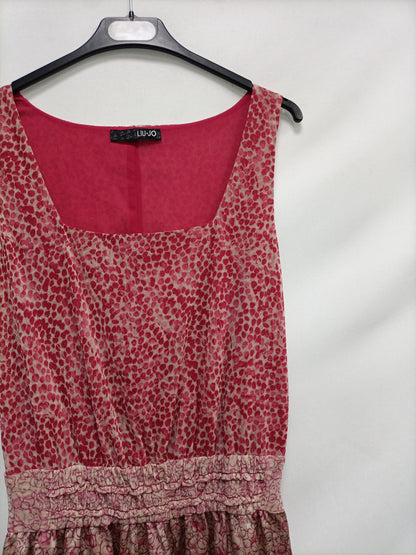 LUI JO. Printed dress in pink/red tones. Yours