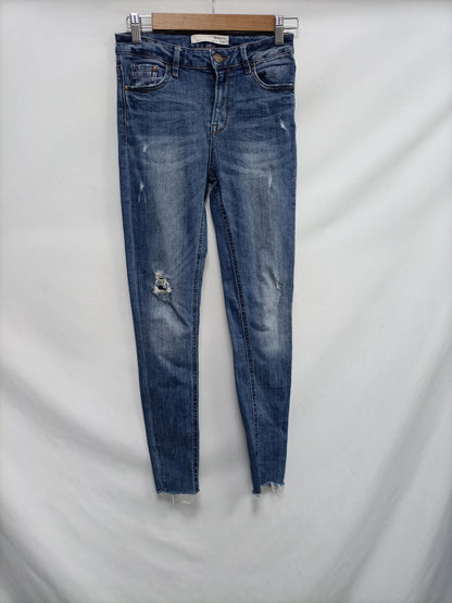 STRADIVARIUS. Jeans size 34