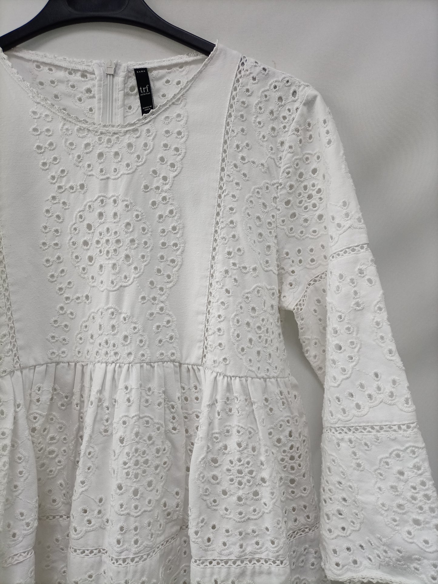 ZARA. White die-cut dress Tm