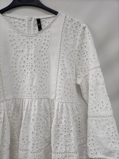 ZARA. White die-cut dress Tm