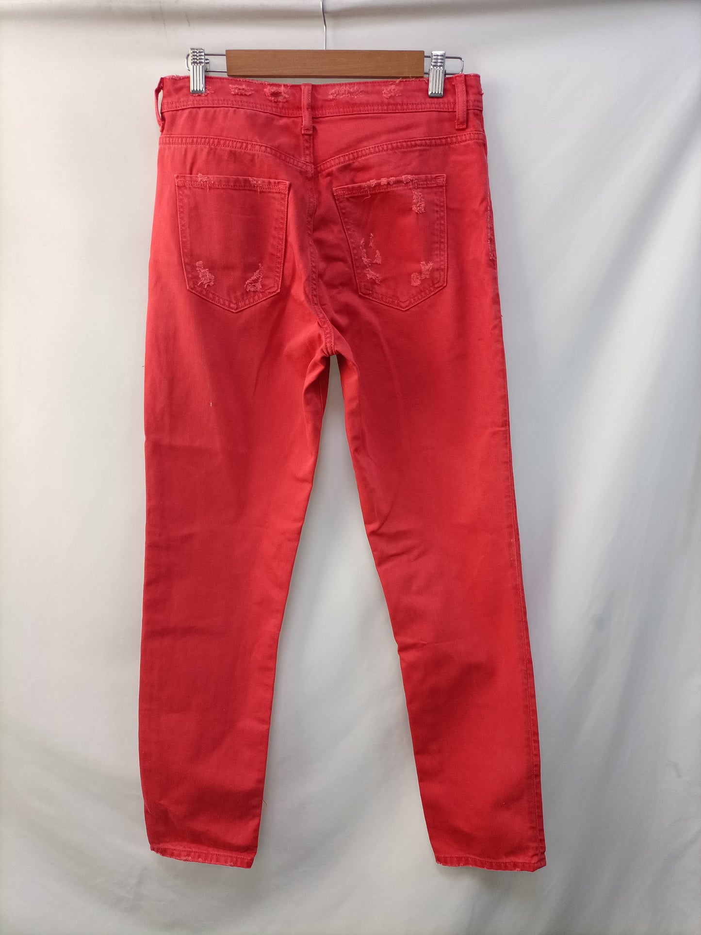 OTRAS.Pantalones mom rojos efecto lavado T.38
