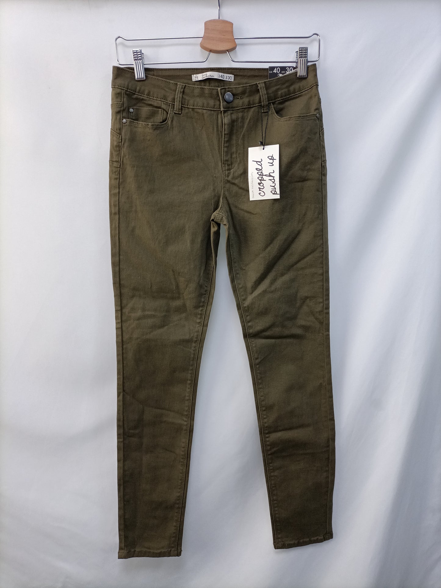 LEFTIES.Pantalones pitillo verdes T.40