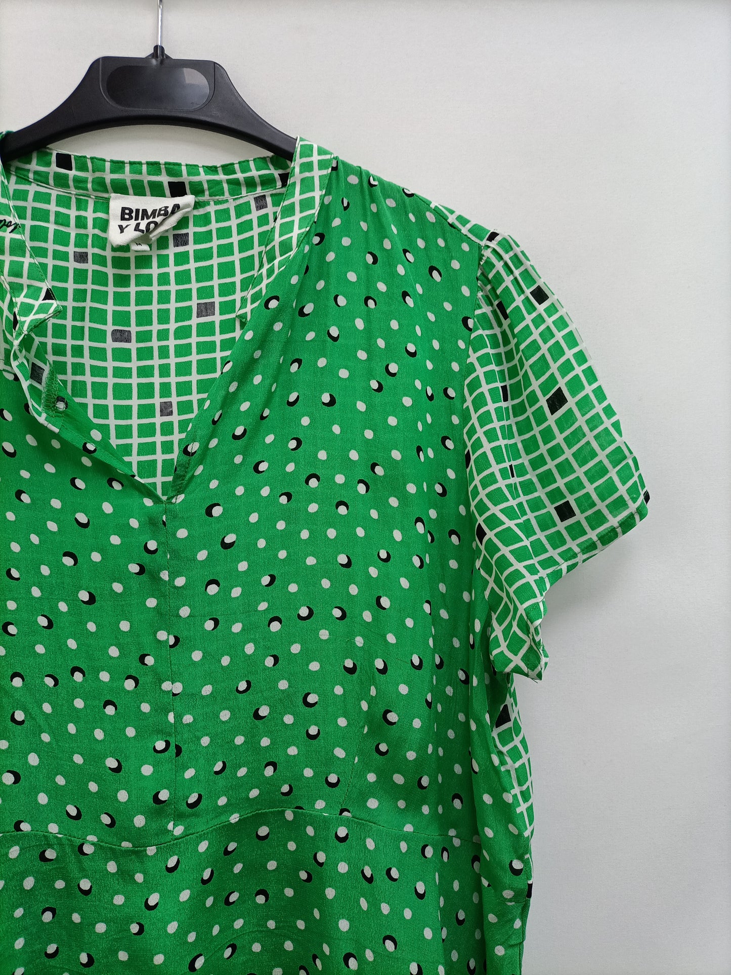 BIMBA Y LOLA. Green polka dot blouse TM