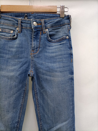 ZARA. Pantalón denim pitillo T.34