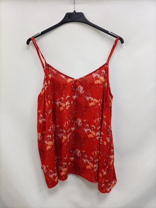 NATURA. Top rojo flores T.m