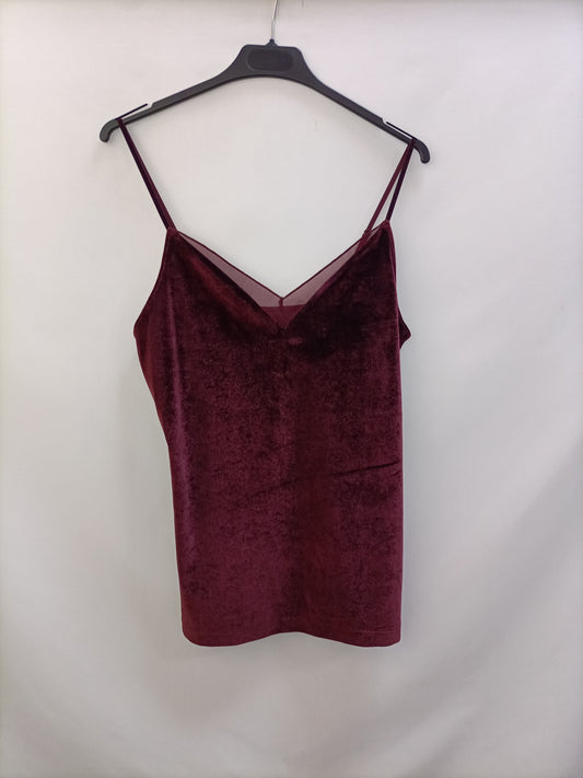 OYSHO. Top terciopelo burdeos T.s