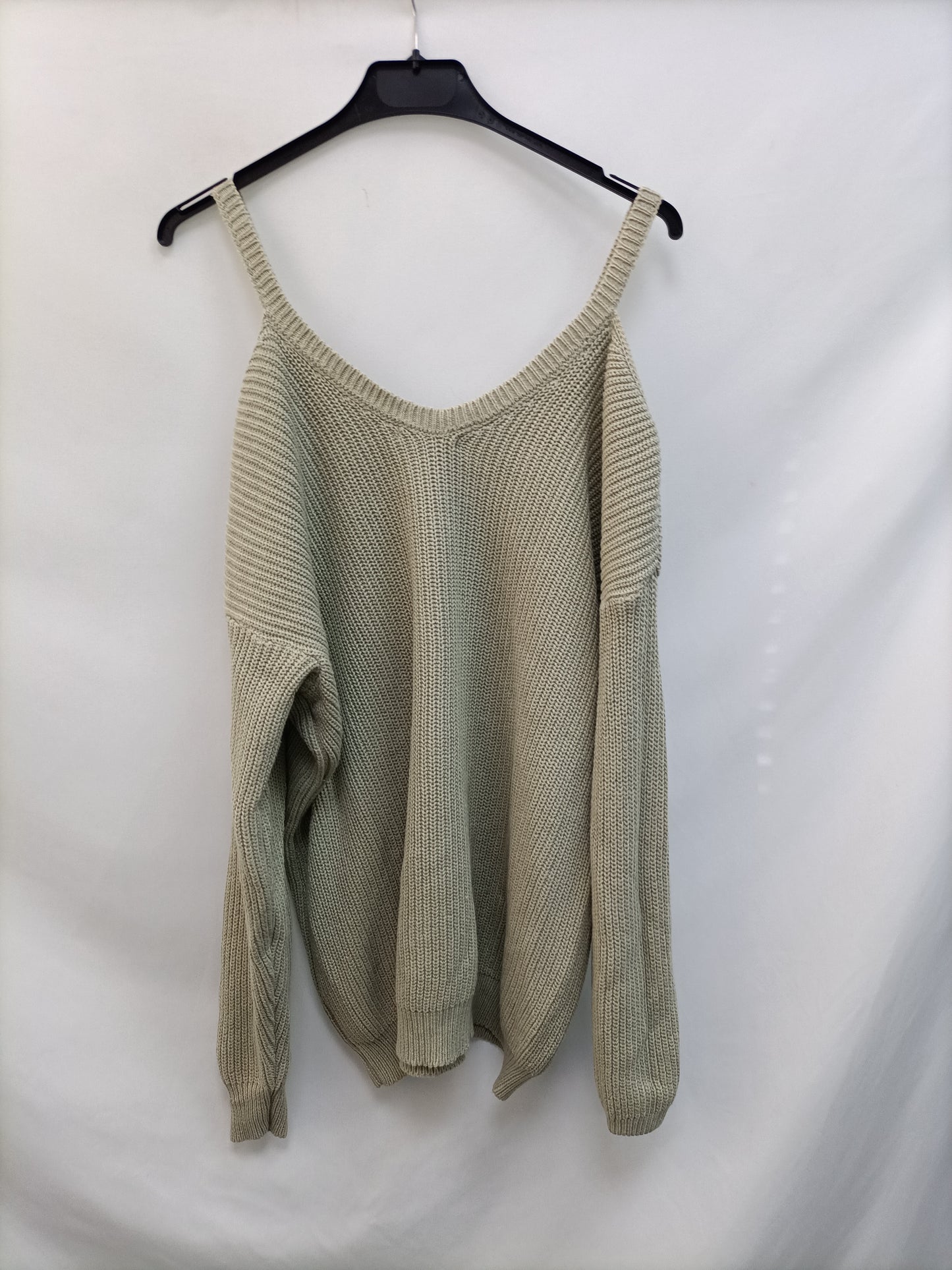 RENATTA&amp;GO. Beige sweater shoulders Your(s)