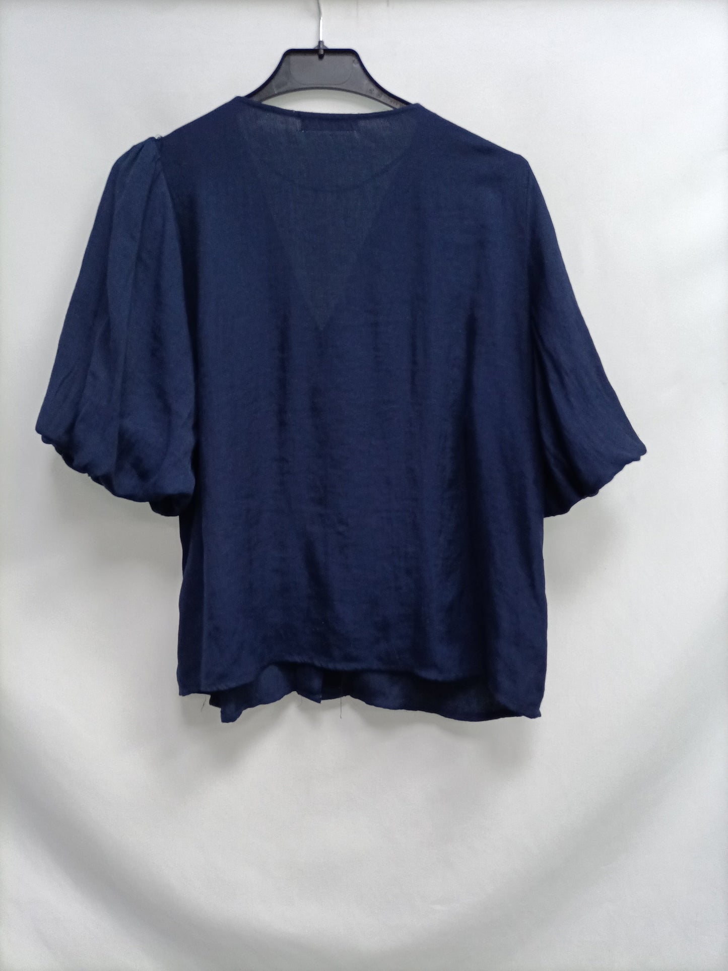 OYSHO. Blusa azul fluida T.s