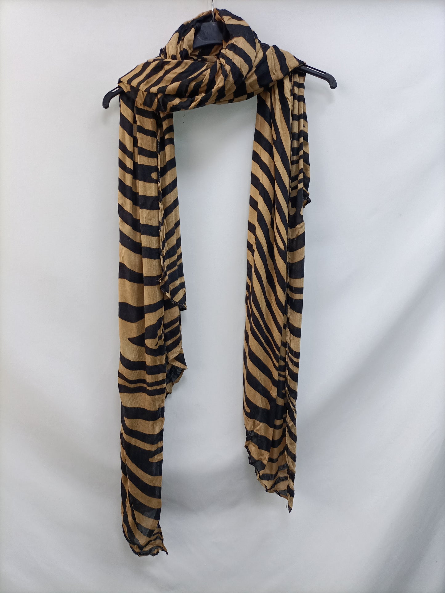 OTHERS. Animal print pashmina