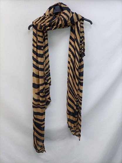 OTHERS. Animal print pashmina