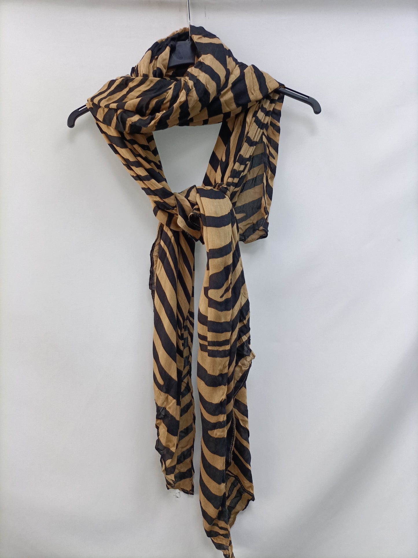 OTHERS. Animal print pashmina
