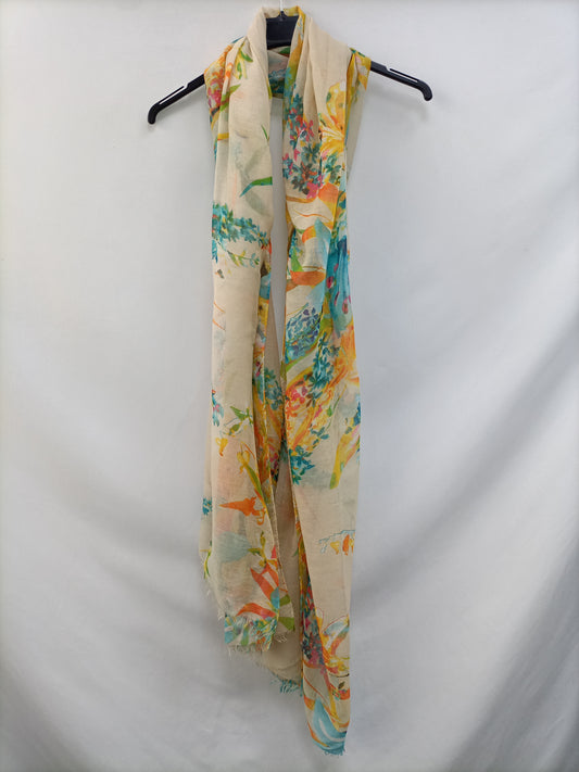 OTRAS. Fular beige flores