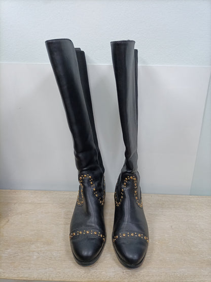 PARFOIS. Tas black boots with studs T.37