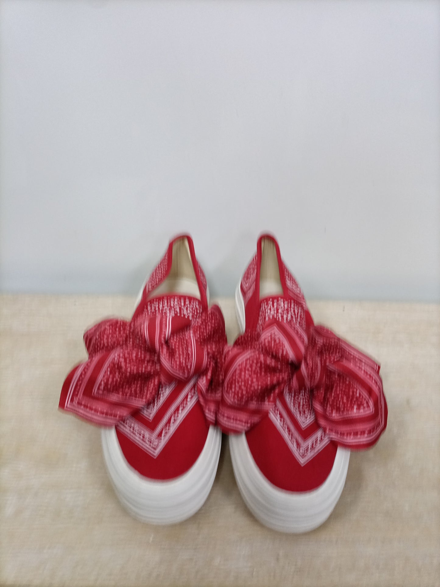 BERSHKA. Zapatillas lona lazada T.37