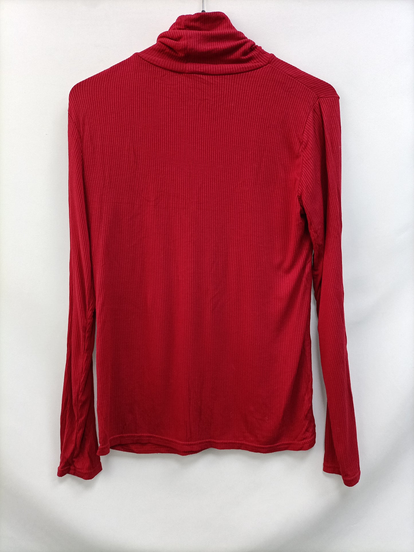 EASY WEAR. Tm red ribbed top