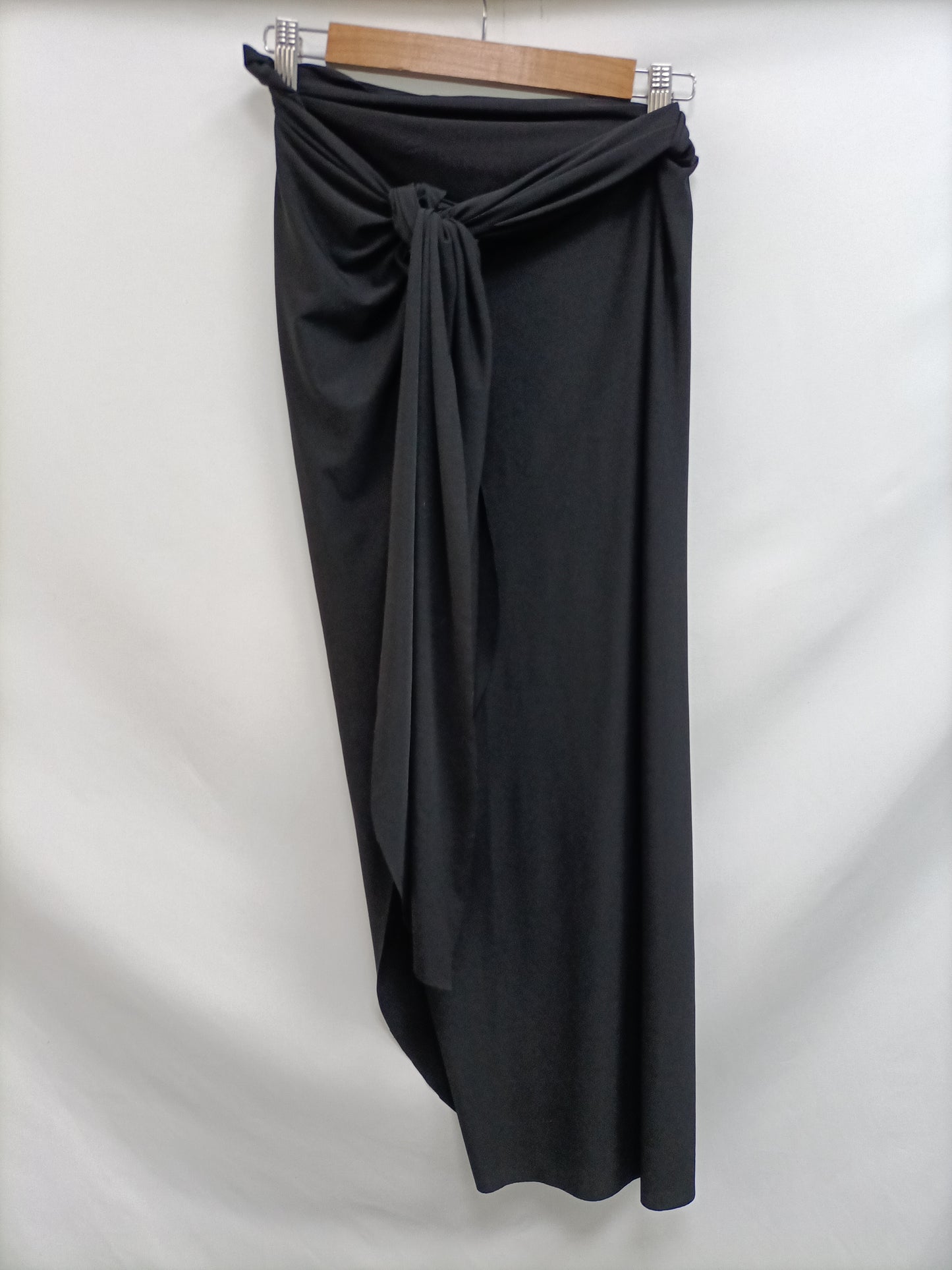 OTRAS. Falda pareo Negra Tu(xs/s/m/l)