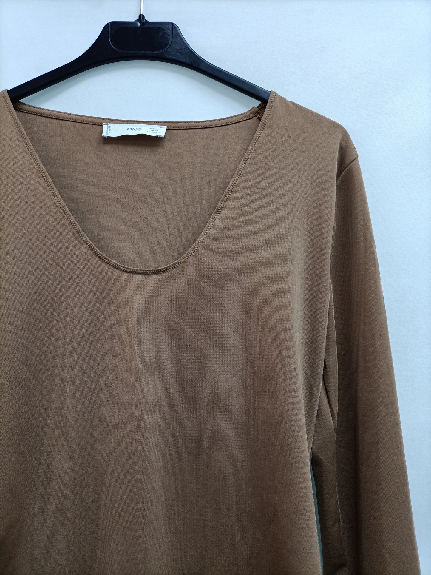 MANGO. Body camel licra T.l