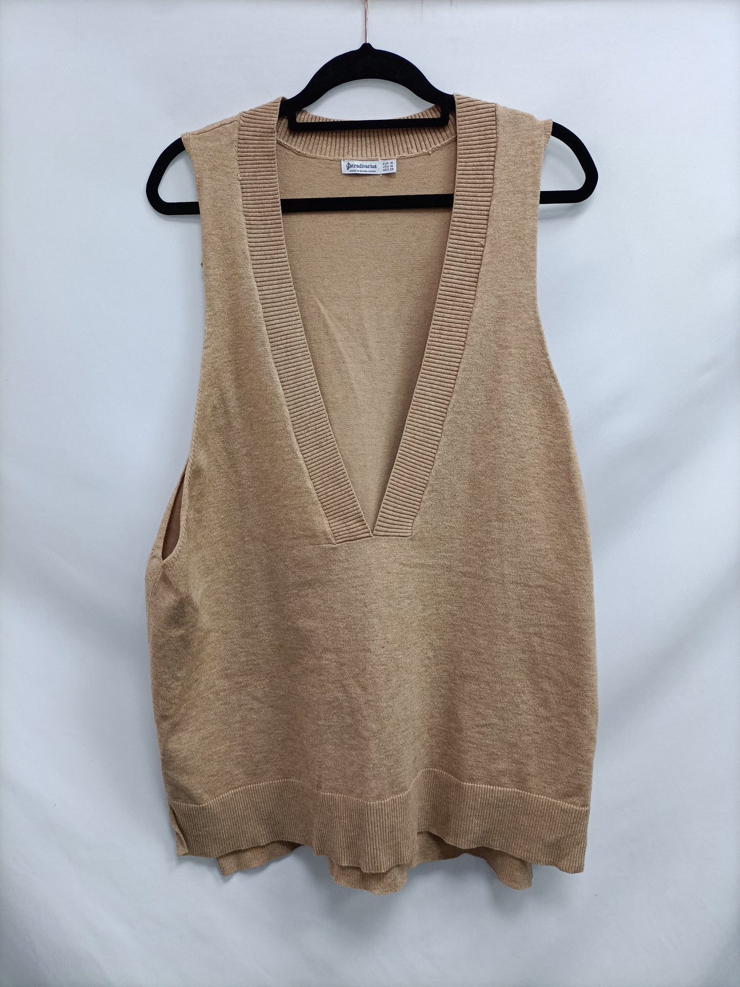 STRADIVARIUS. Tm camel vest