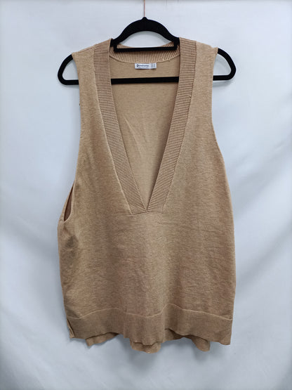 STRADIVARIUS. Tm camel vest