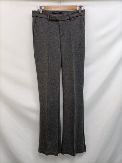 SYSTEMACTION. Pantalón gris espiga T.38