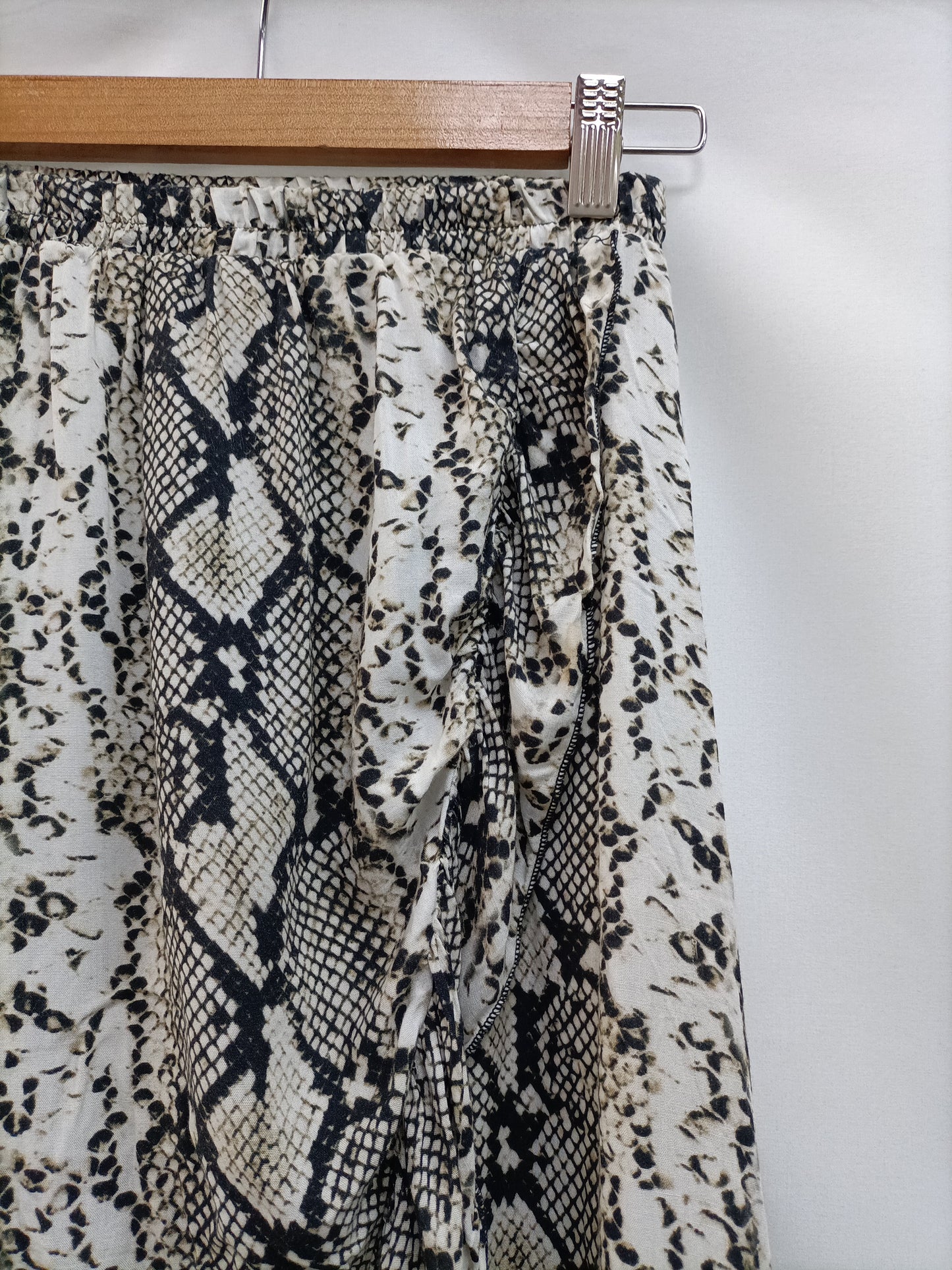 SUBDUED. Tm animal print midi skirt