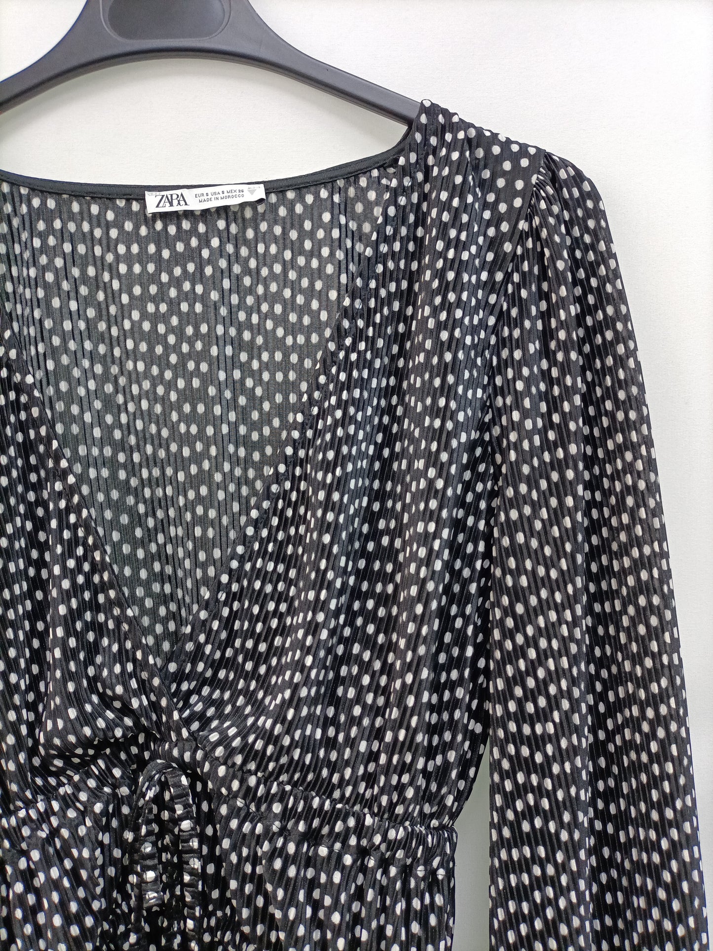 ZARA. Polka Dot Gathered Top Ts