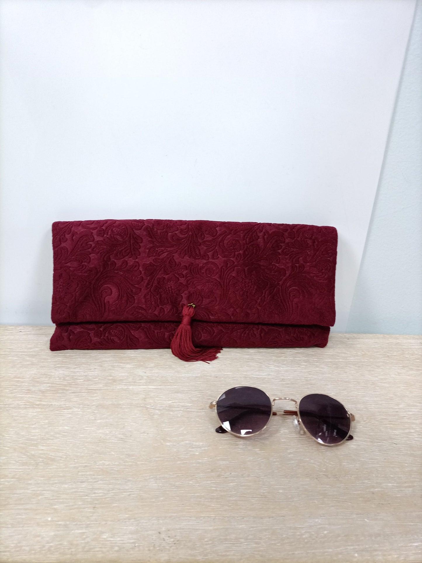 OTHERS. Textured burgundy wallet