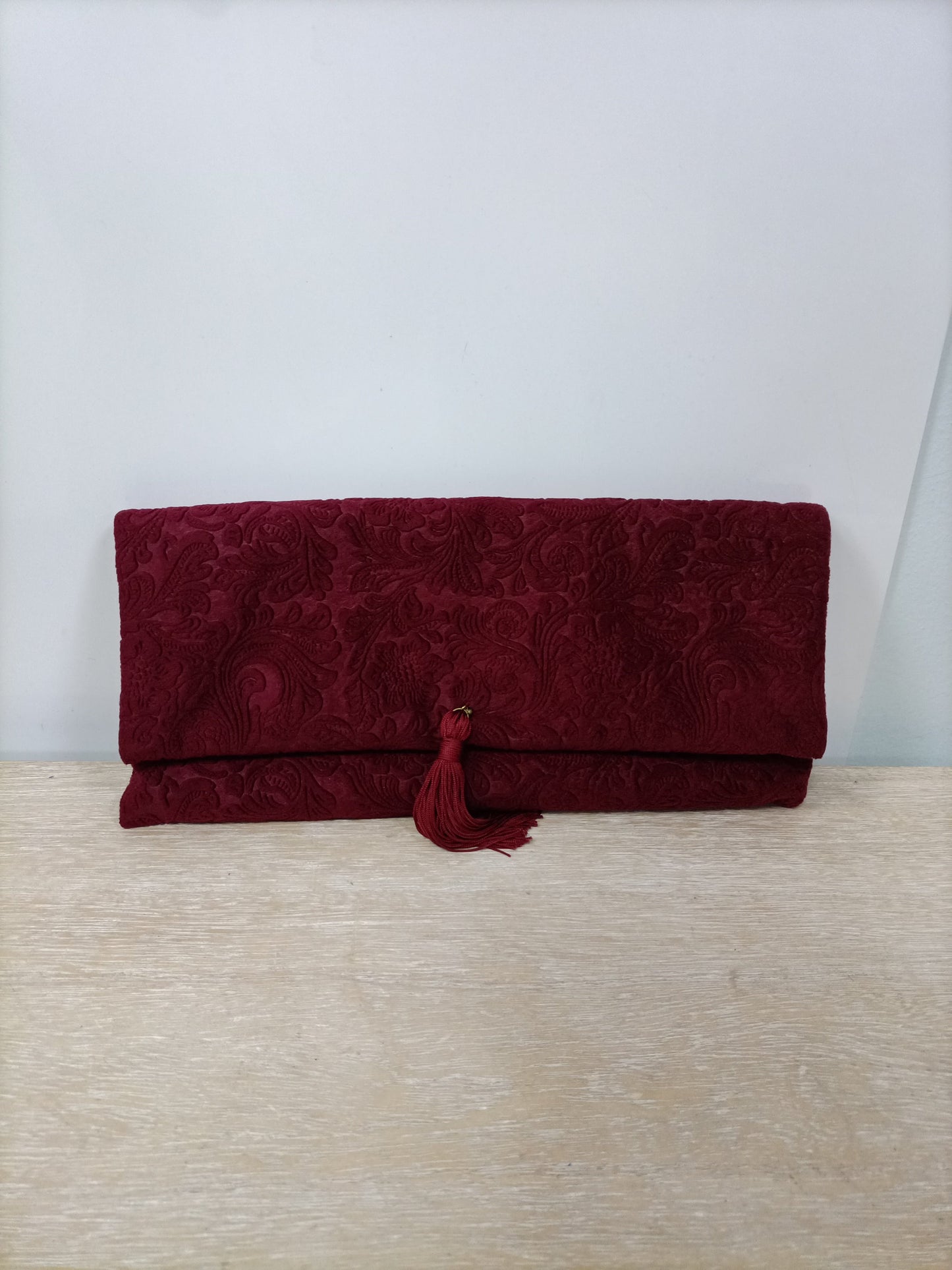 OTHERS. Textured burgundy wallet