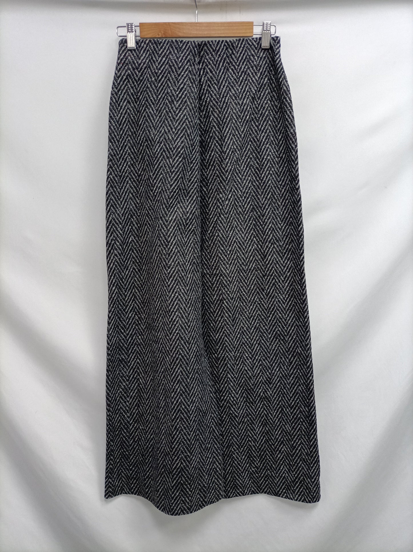 MANGO. Pantalón largo espiga T.s