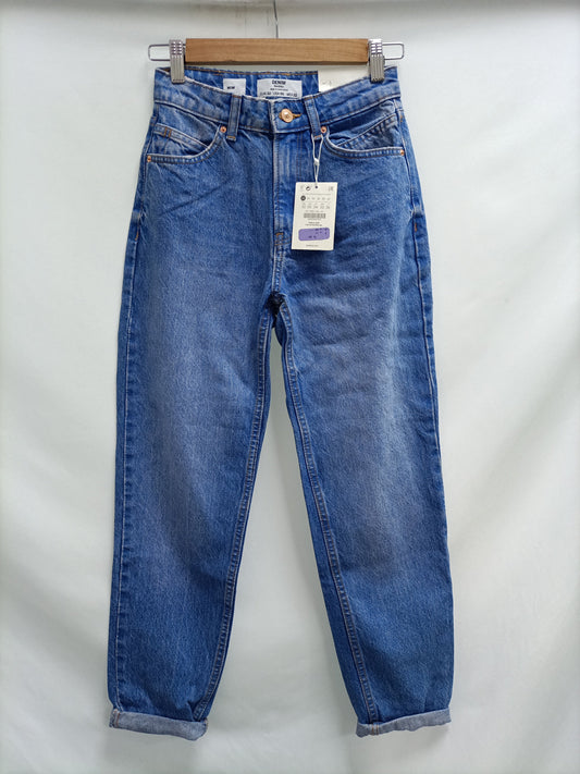 BERSHKA. Pantalón monfit T.32