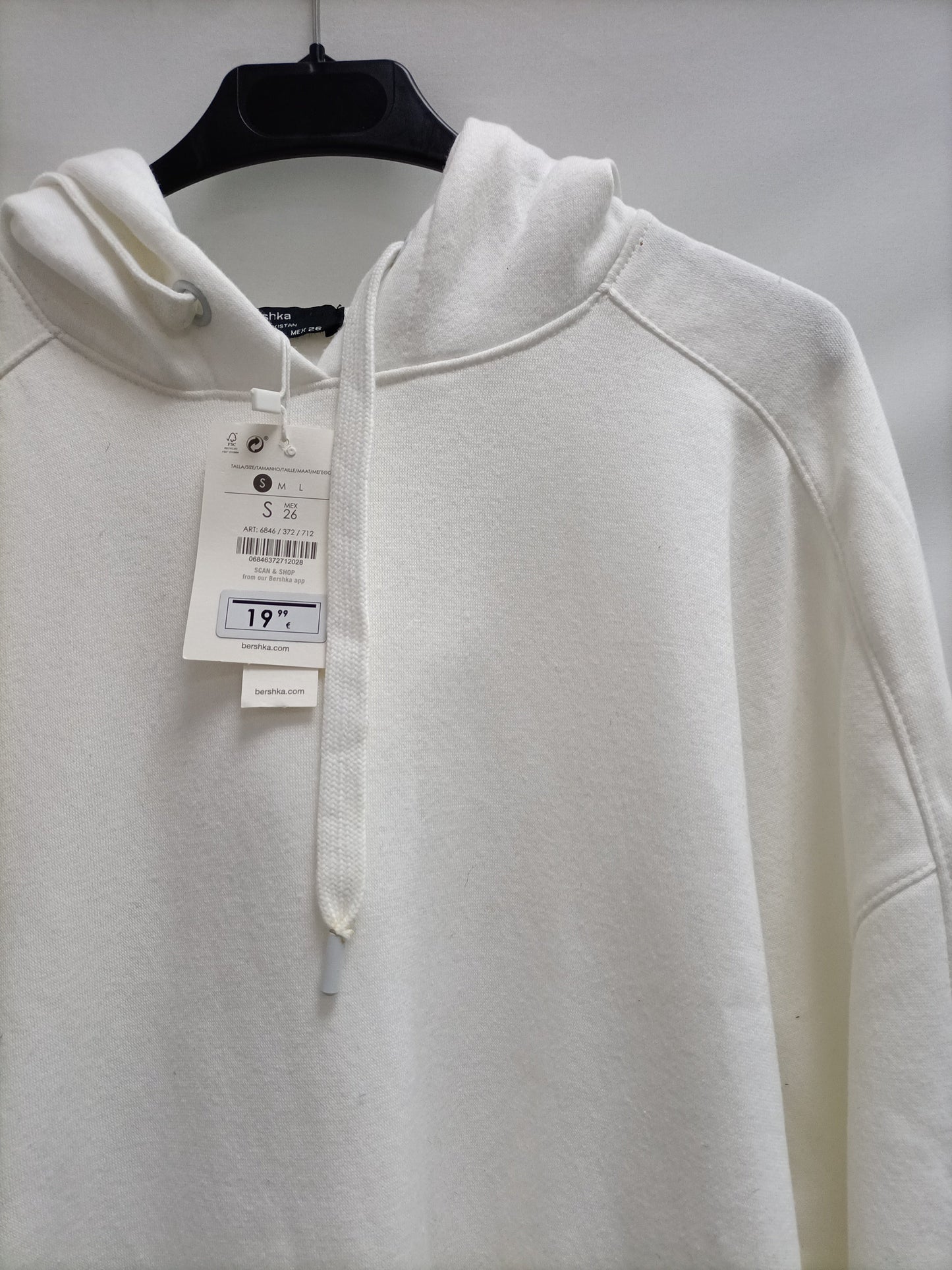 BERSHKA. Sudadera blanca oversized T.s