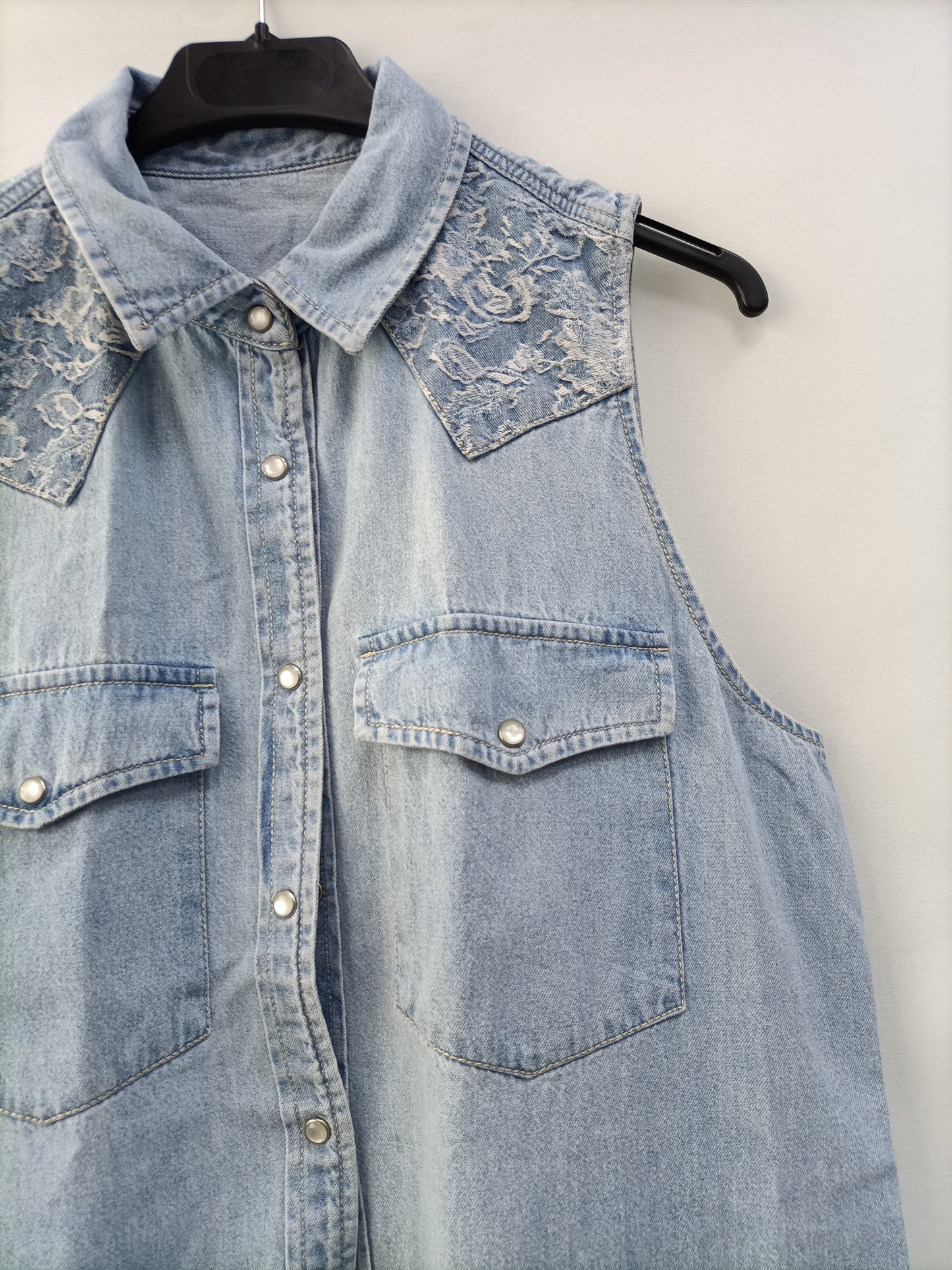 OTRAS. Camisa vaquero encaje Tu(s/m)