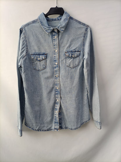 OTRAS. Camisa vaquera efecto desgastado T.s/m