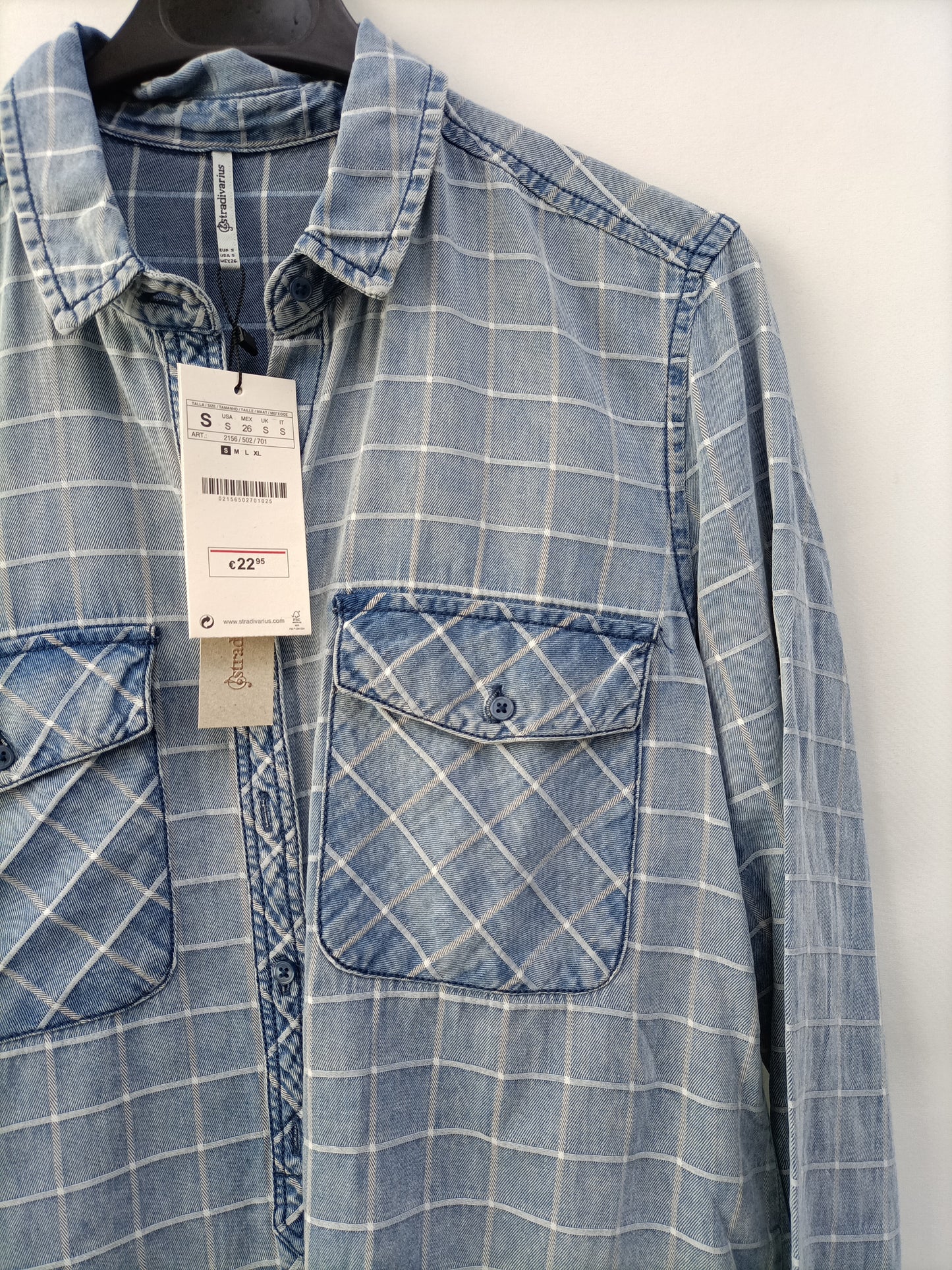 STRADIVARIUS. Camisa vaquera cuadros T.s