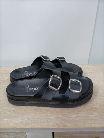 YOKONO. Sandalias hebillas T.38