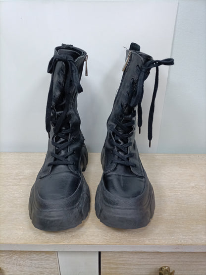 ZARA. Botas negras cordones T.38