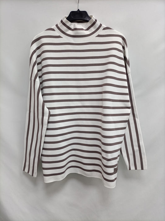 ADOLFO DOMÍNGUEZ. White and brown striped sweater TM