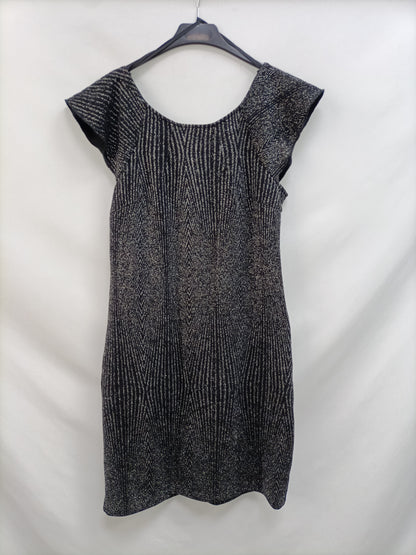 MORGAN. Vestido negro hilos T.40