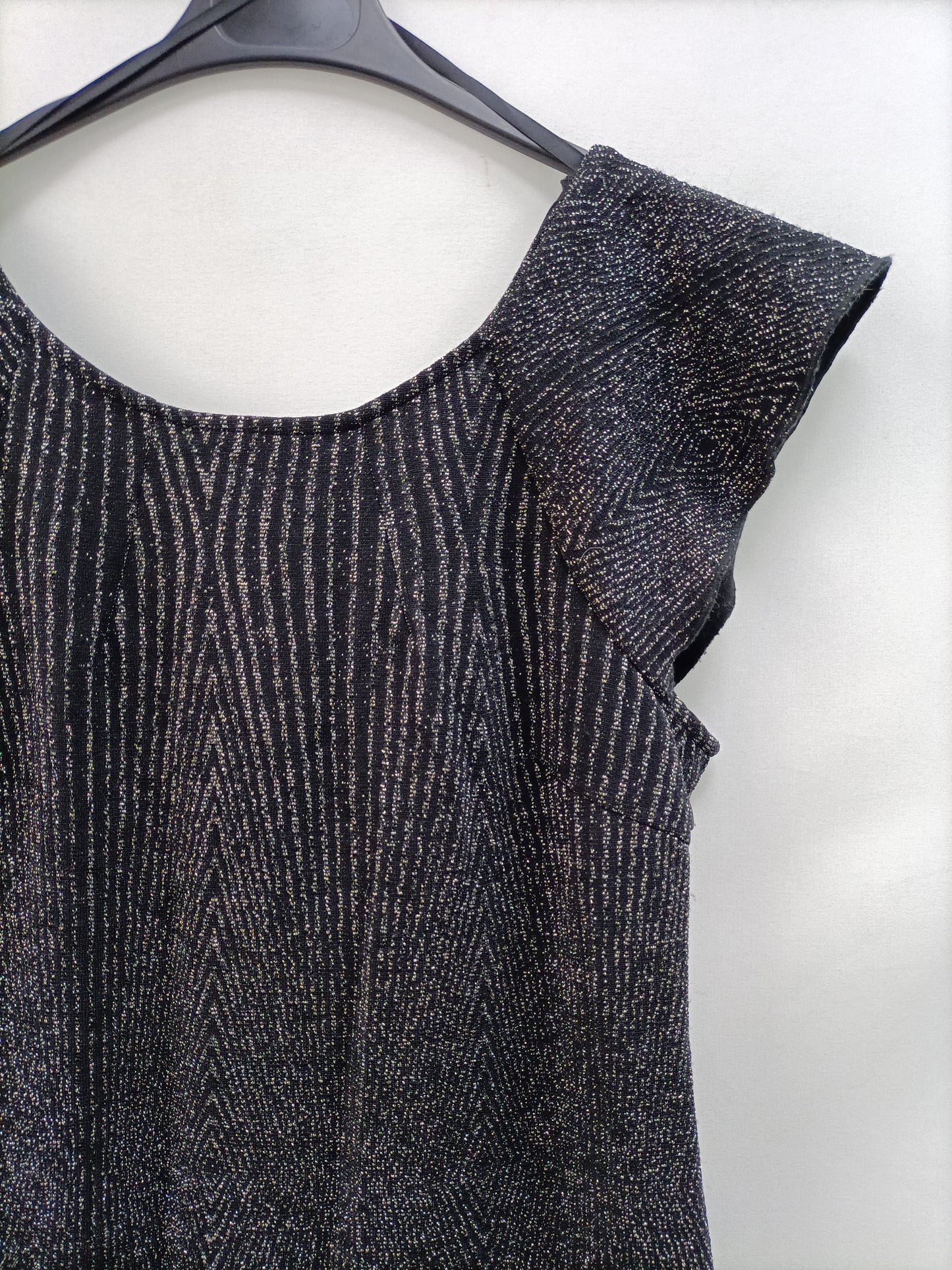 MORGAN. Vestido negro hilos T.40